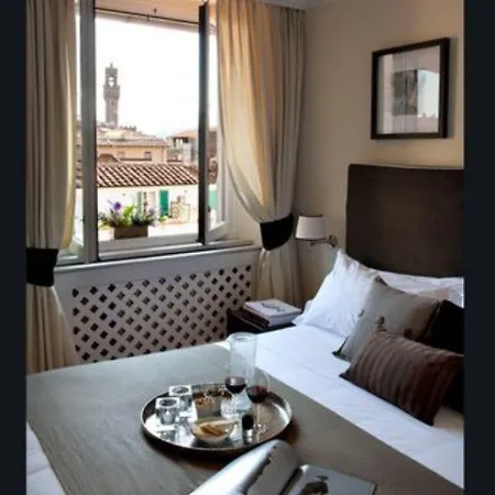 토르나부오니 스위트 콜렉션 레지덴자 데포카